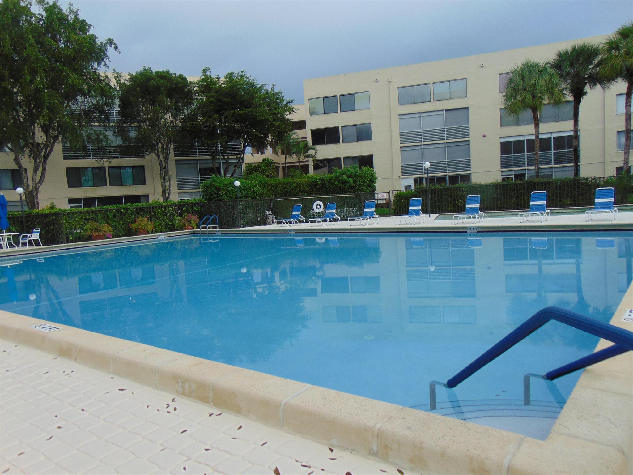 POINCIANA LAKES CONDO - Residential