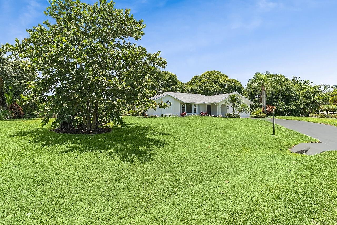 1812 NE Crabtree Lane