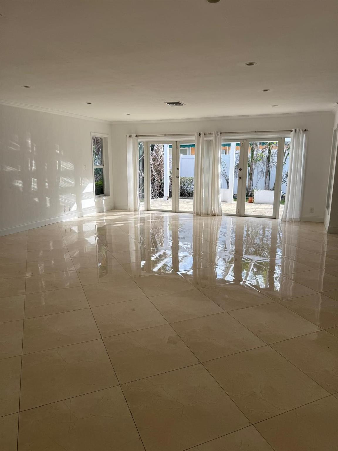 2634 Yacht Club Boulevard