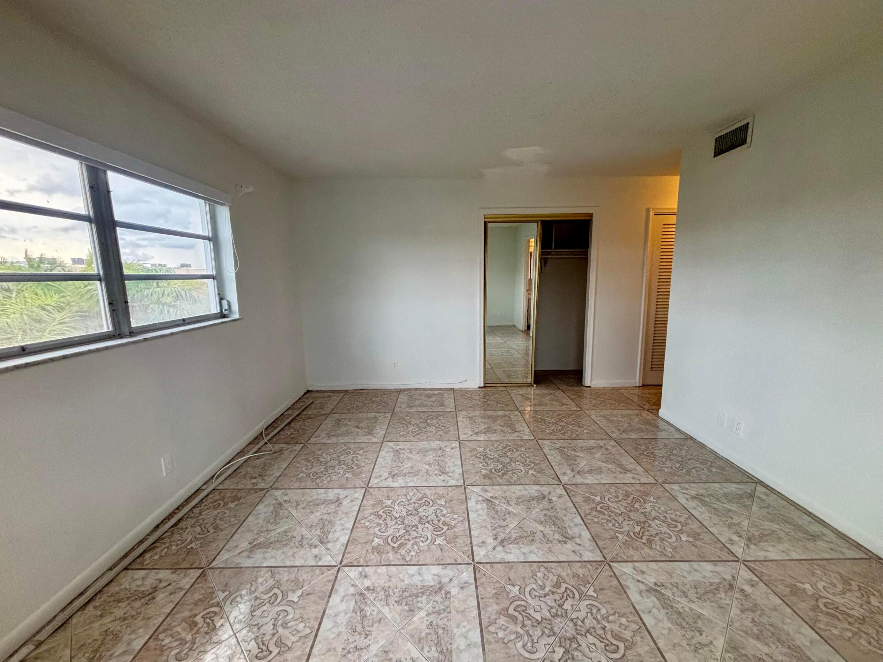 MEADOWBROOK TOWERS CONDO - Residential