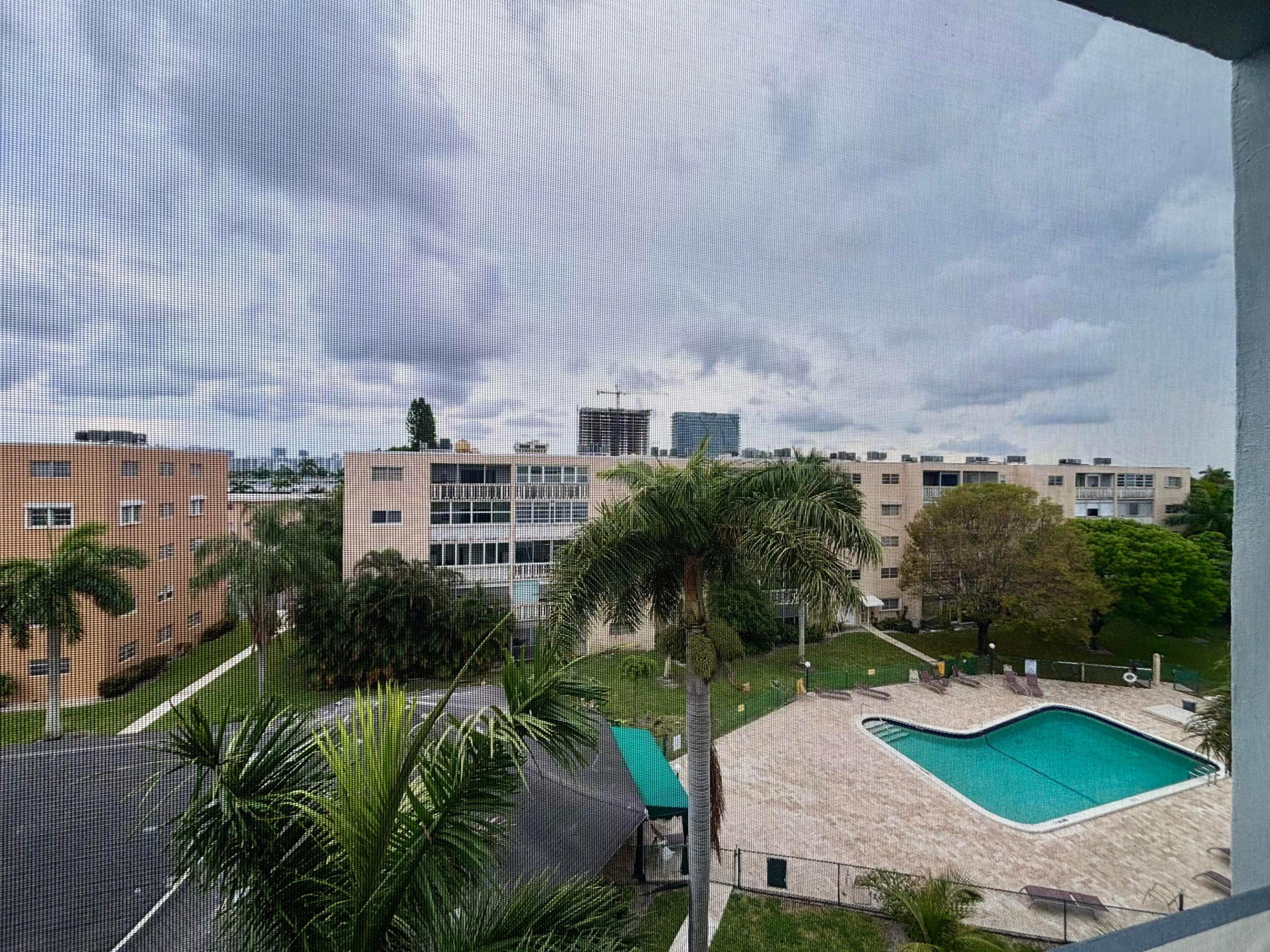 MEADOWBROOK TOWERS CONDO - Residential