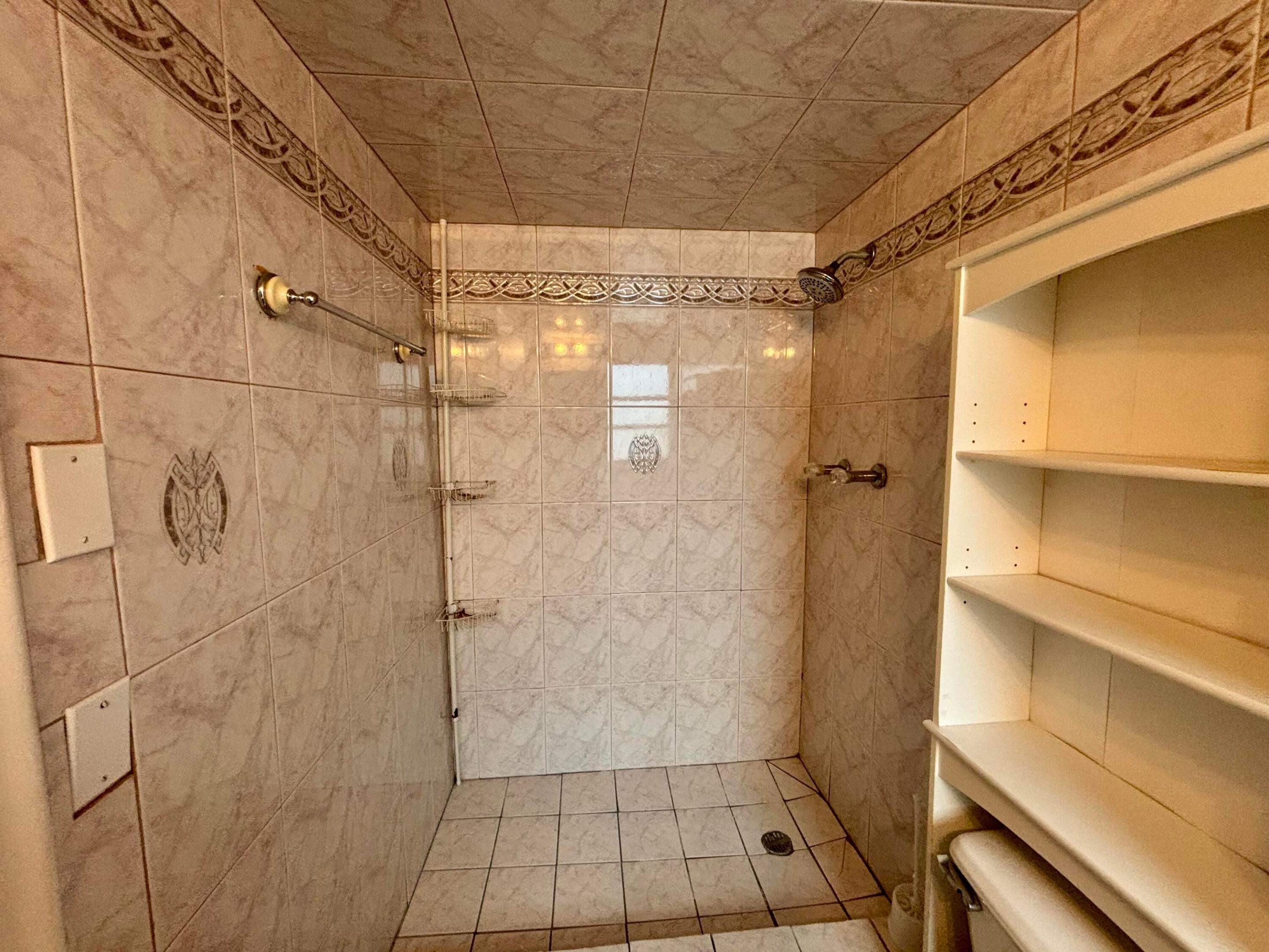 MEADOWBROOK TOWERS CONDO - Residential