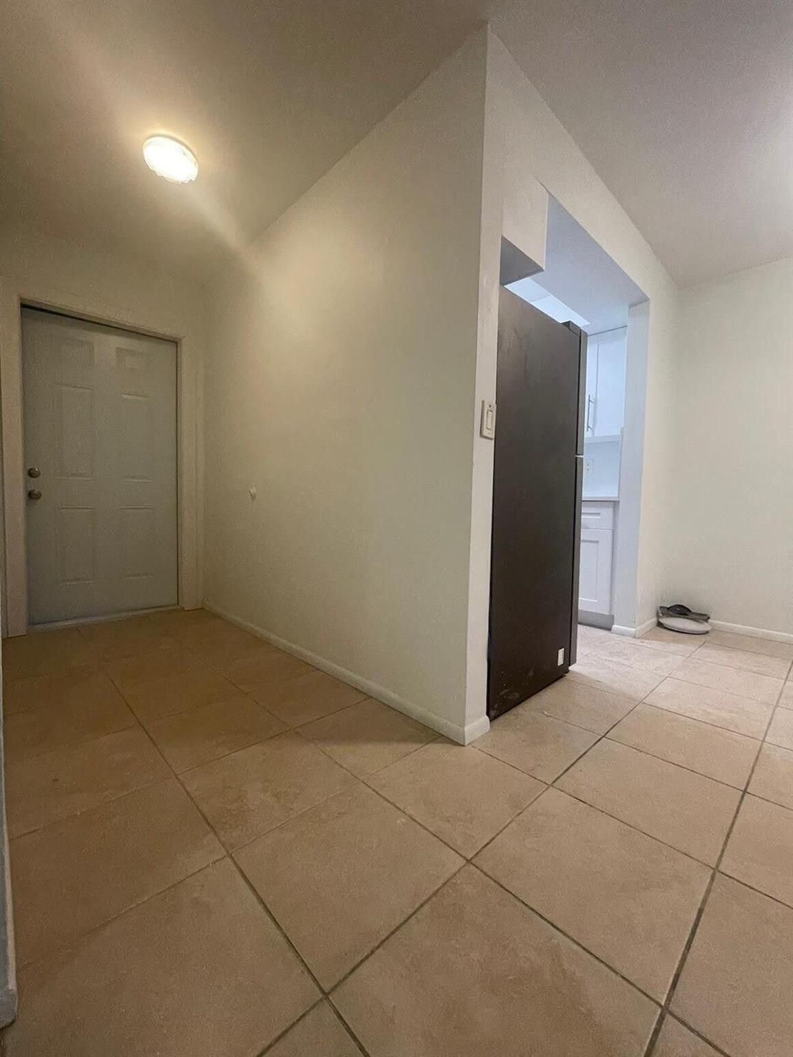 1050 E Sample Road 110