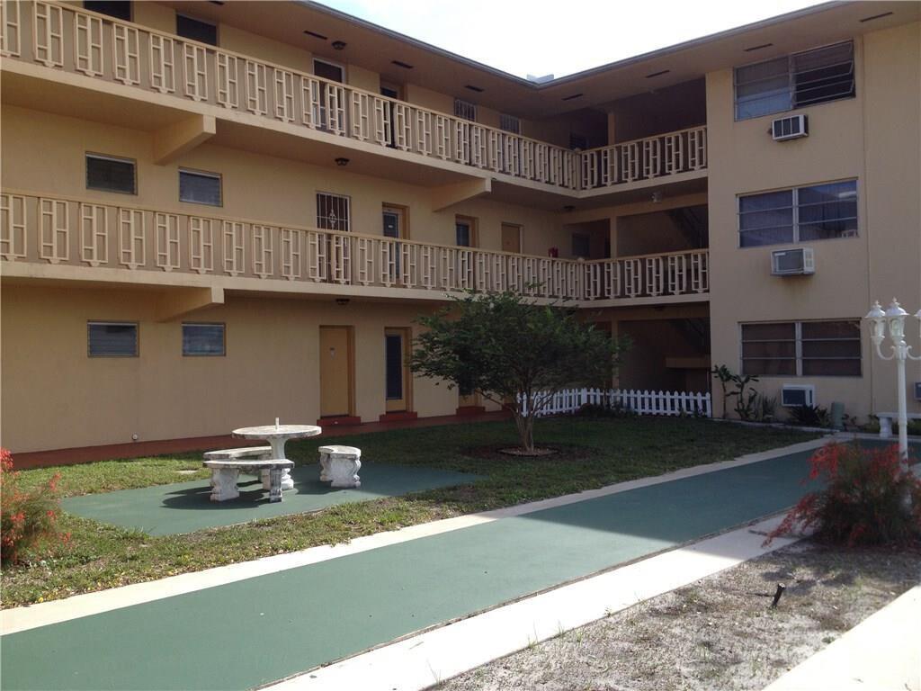 1050 E Sample Road 110