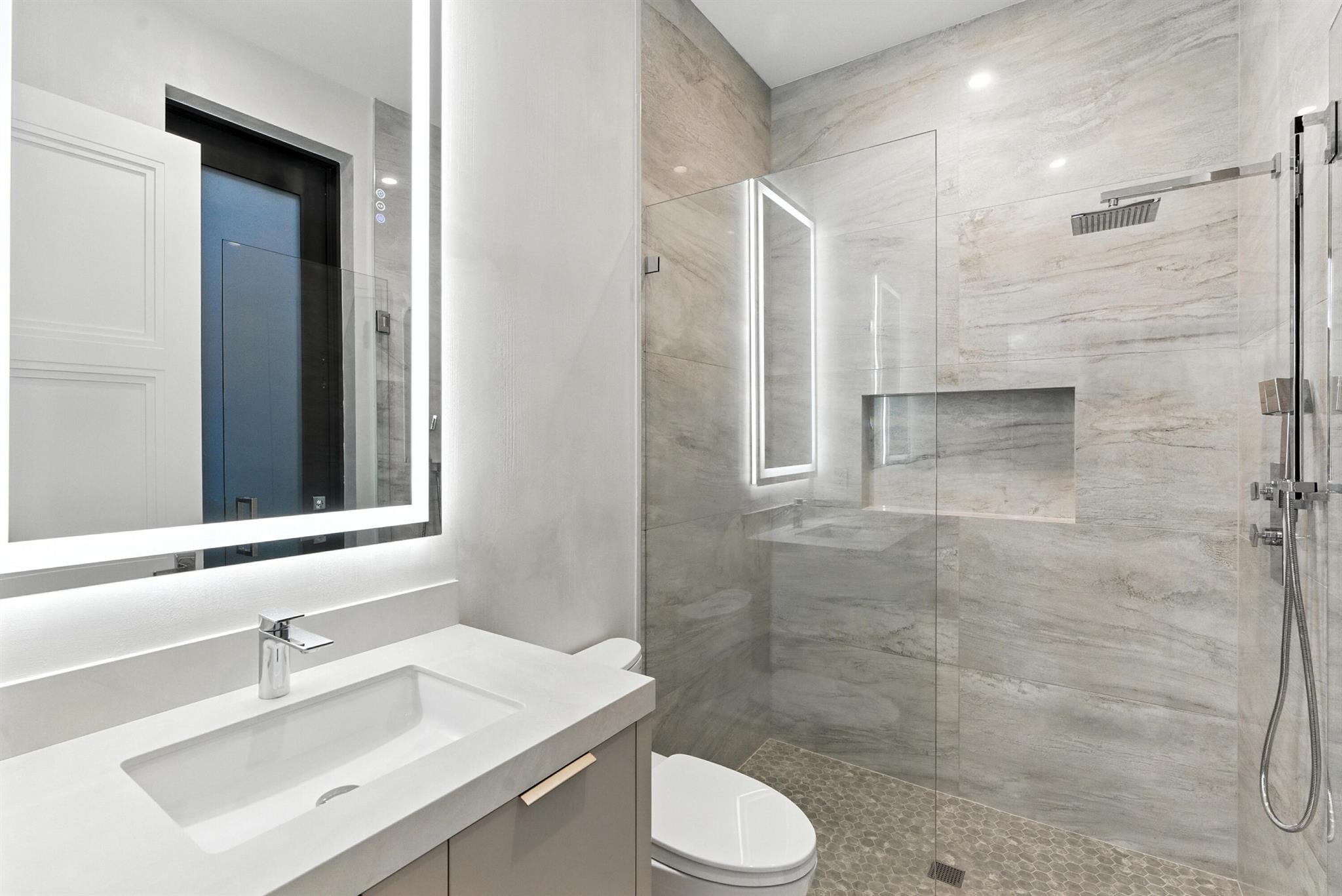 BLUE INLET - Residential