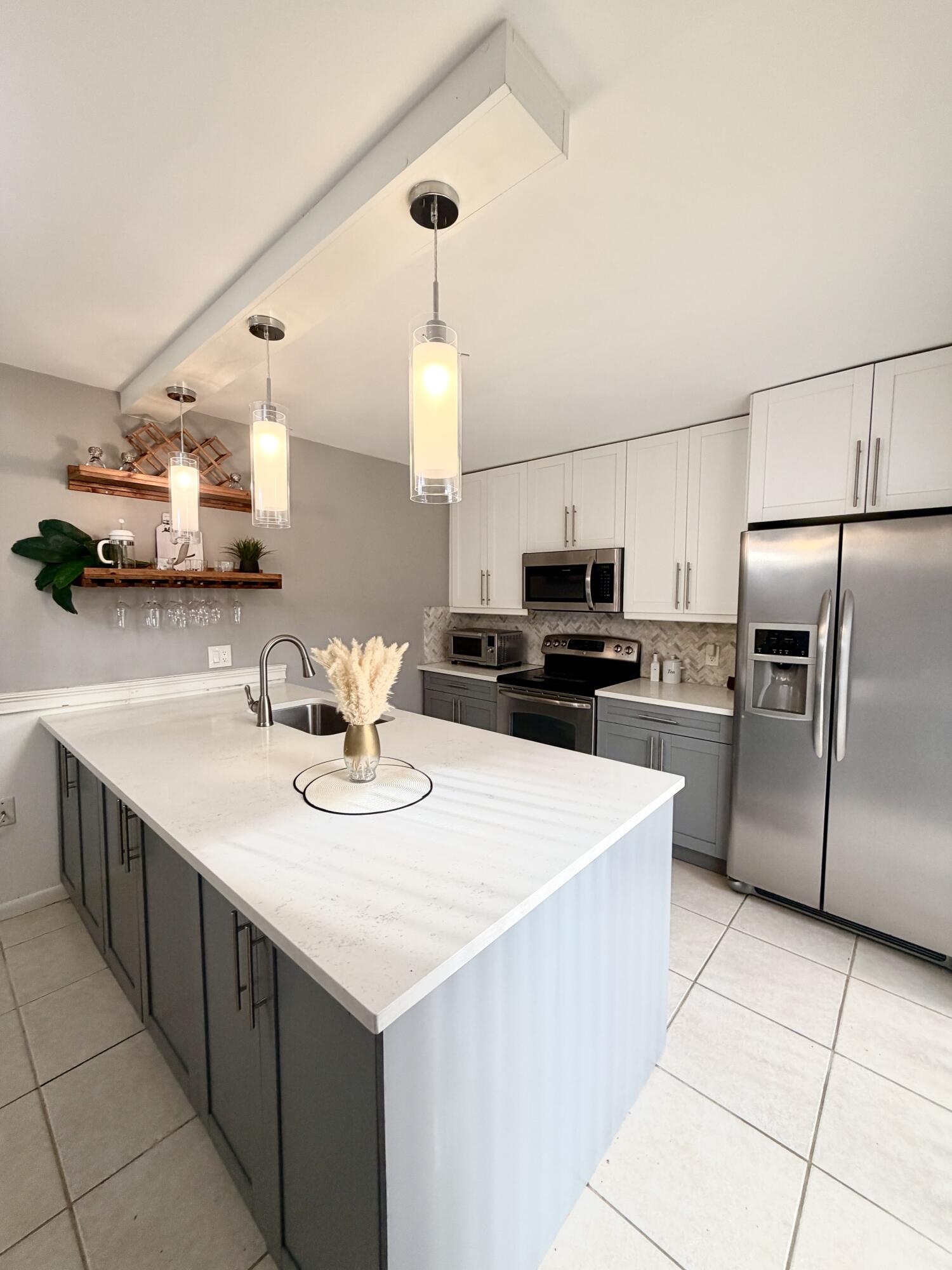 VILLAGE OF SANDALWOOD LAKES 1 - Residential