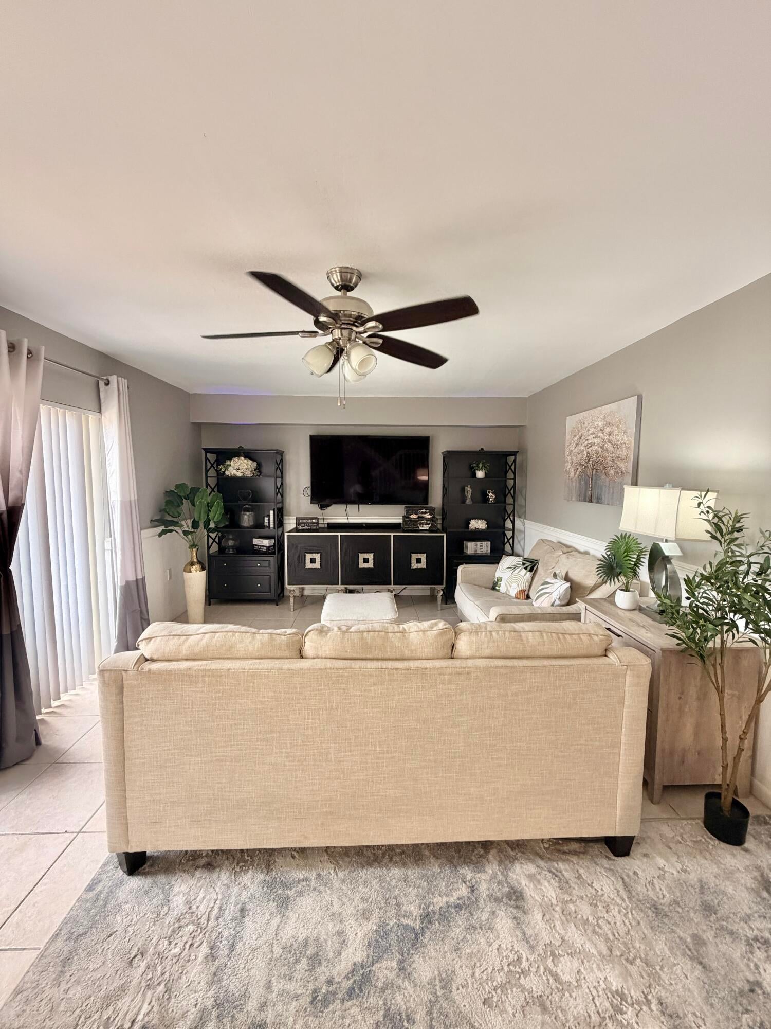 View photos, virtual tours, details... 812 8th Way
