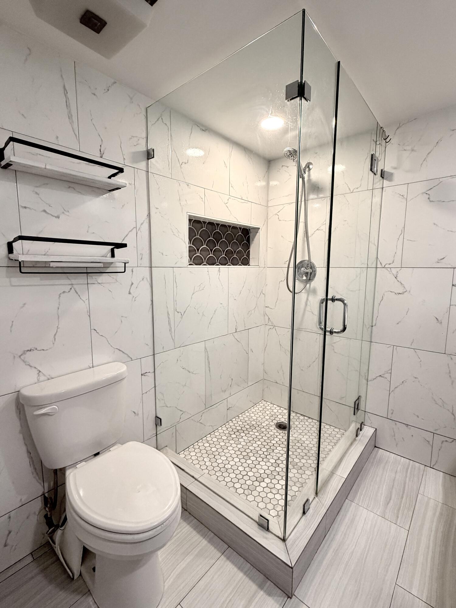 VILLAGE OF SANDALWOOD LAKES 1 - Residential