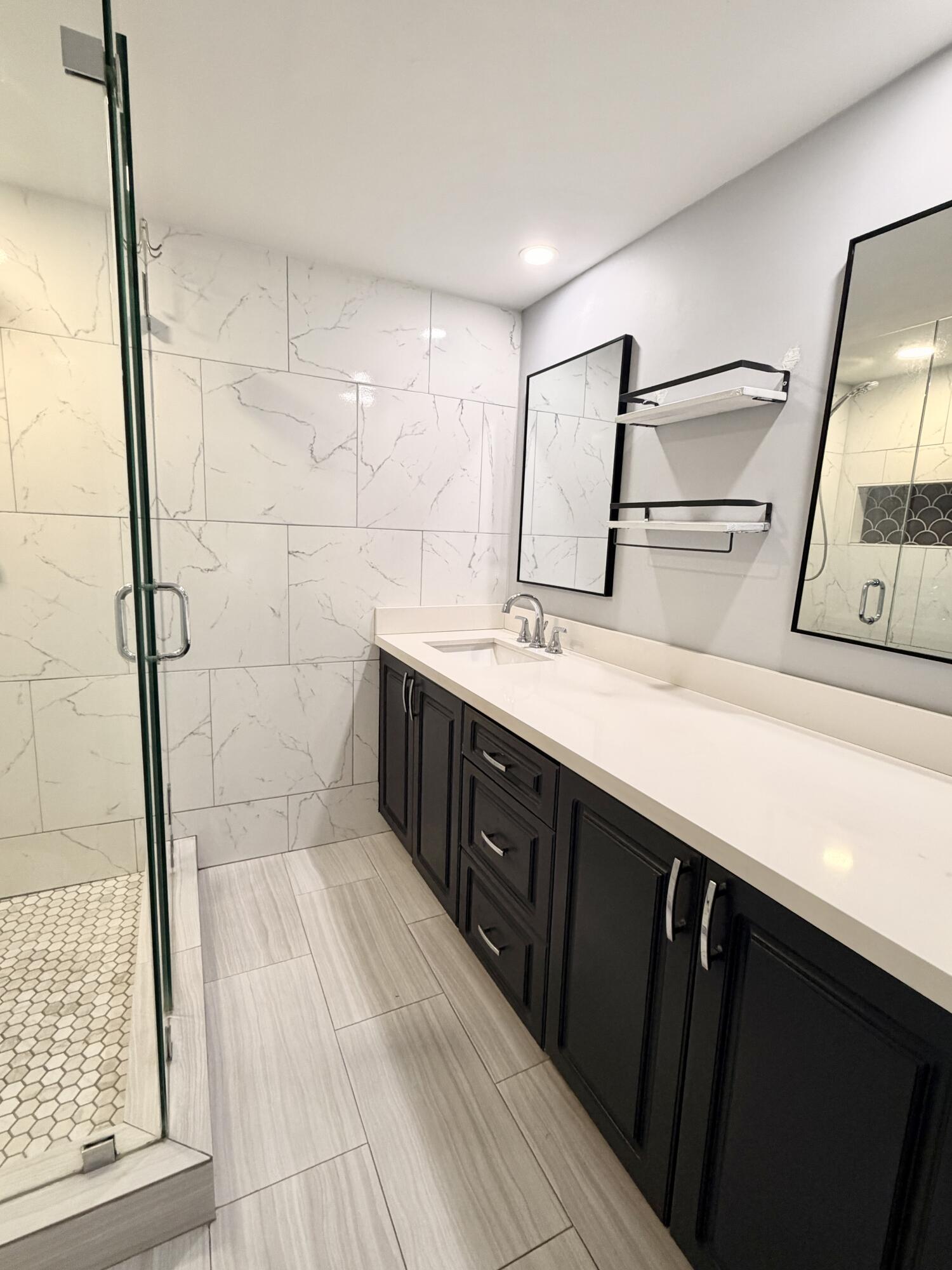 VILLAGE OF SANDALWOOD LAKES 1 - Residential