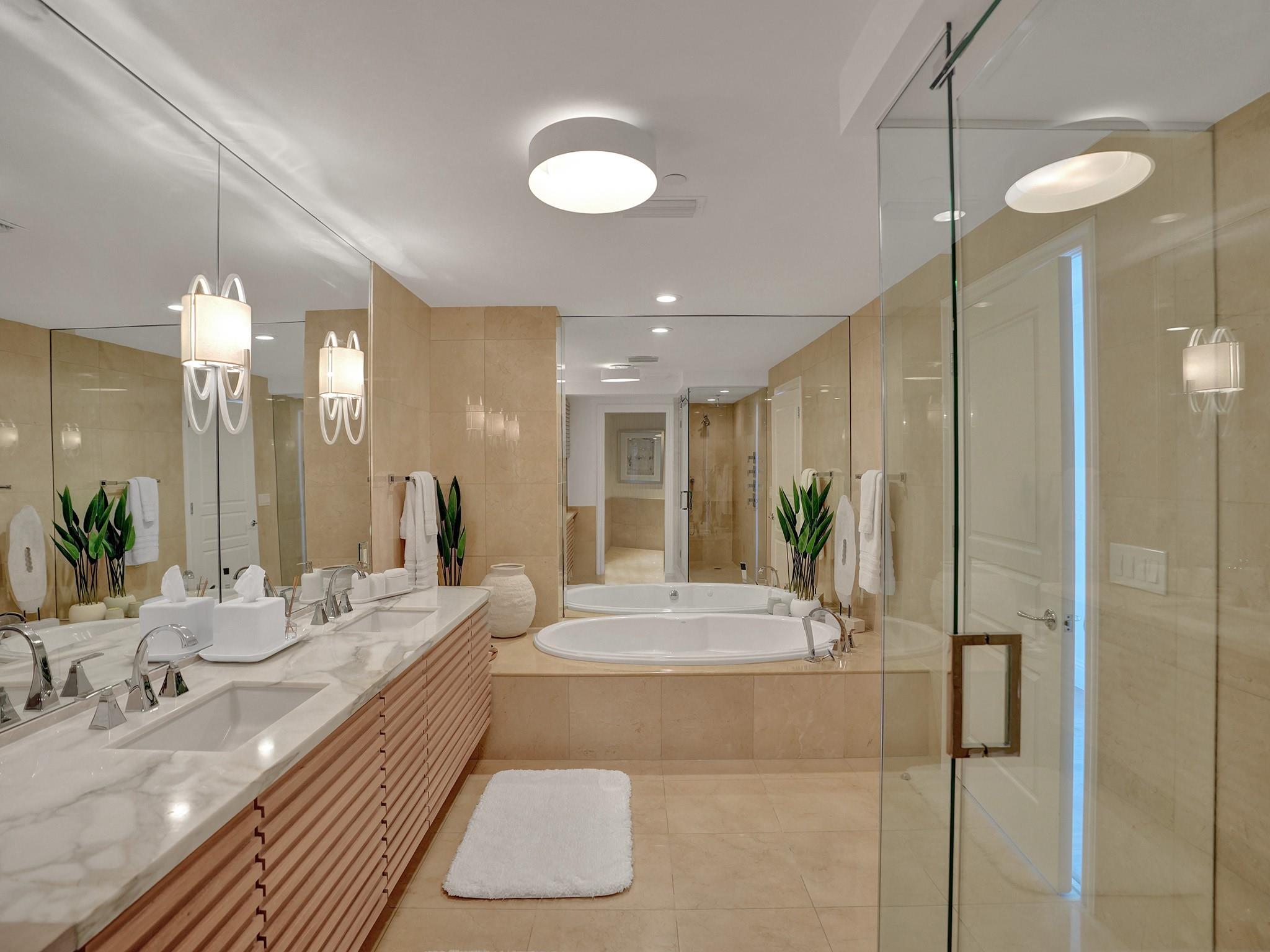 Ritz Carlton - Residential