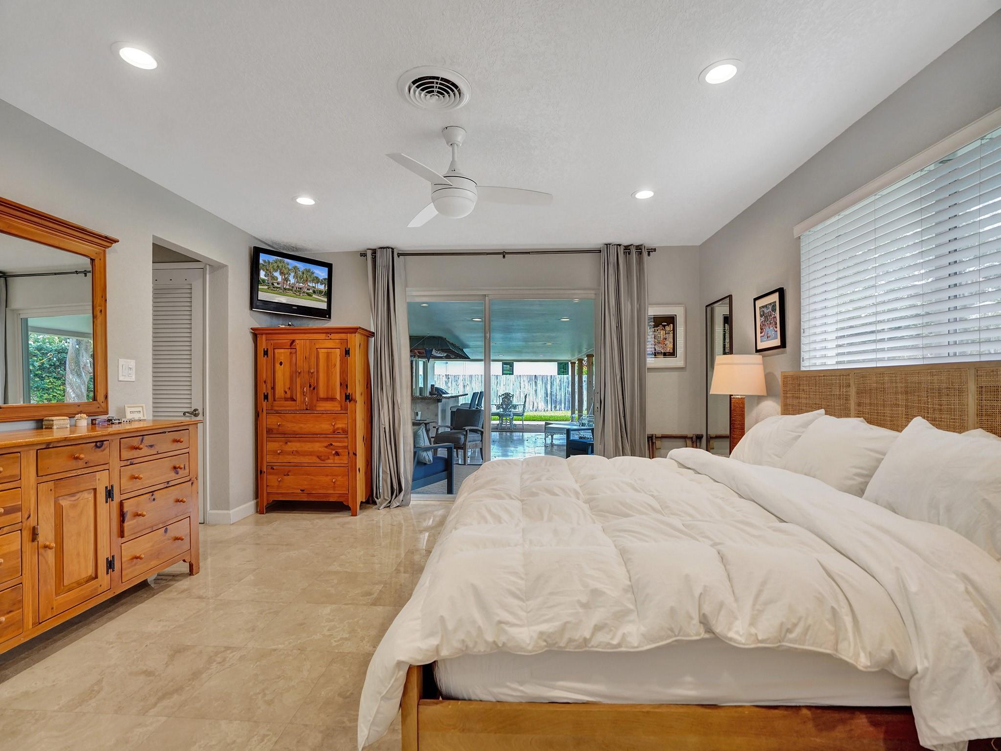 SEA RANCH LAKES - Residential