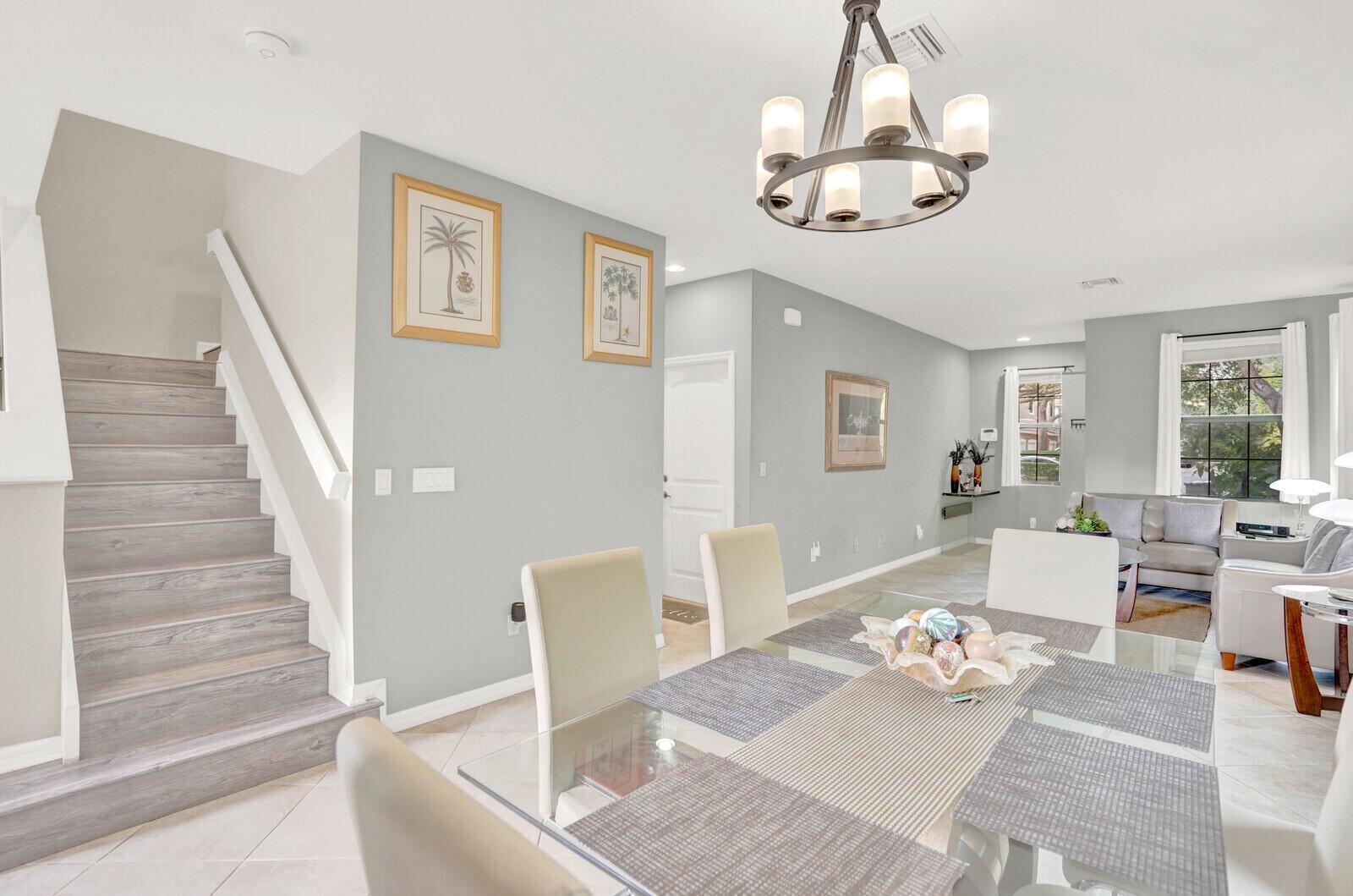 GRAMERCY SQUARE - Residential