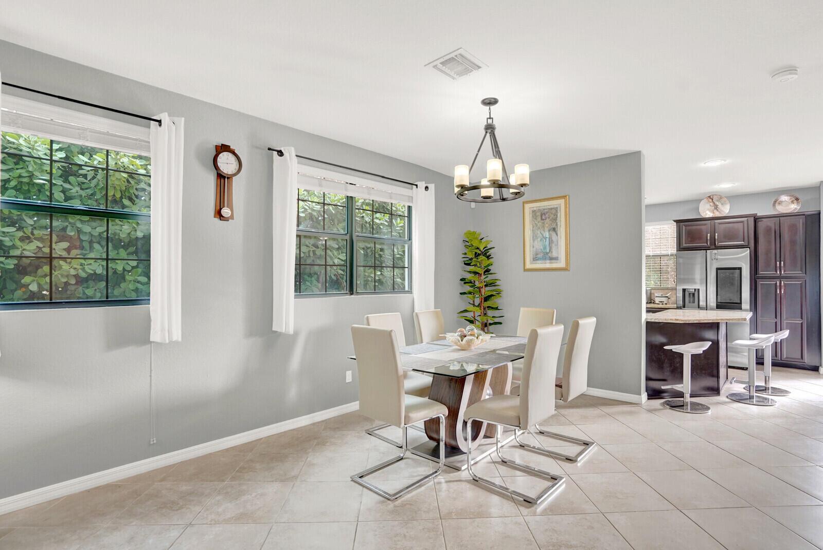 GRAMERCY SQUARE - Residential