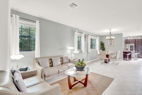 5010 S Astor Circle Delray Beach FL 33484