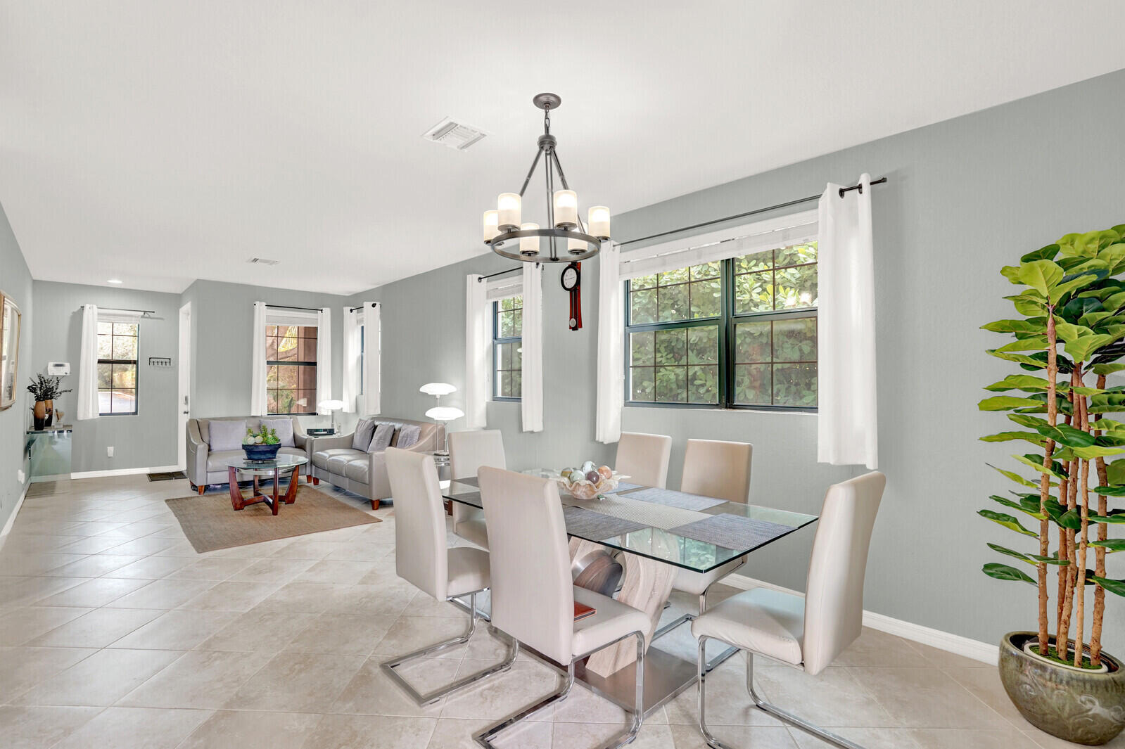 GRAMERCY SQUARE - Residential