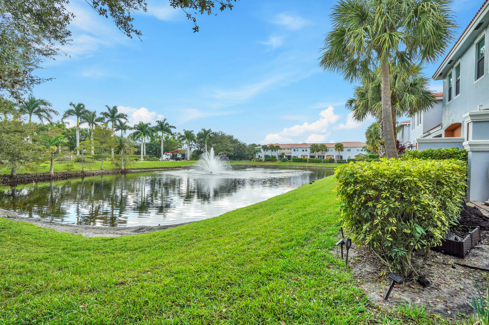 GRAMERCY SQUARE - Residential