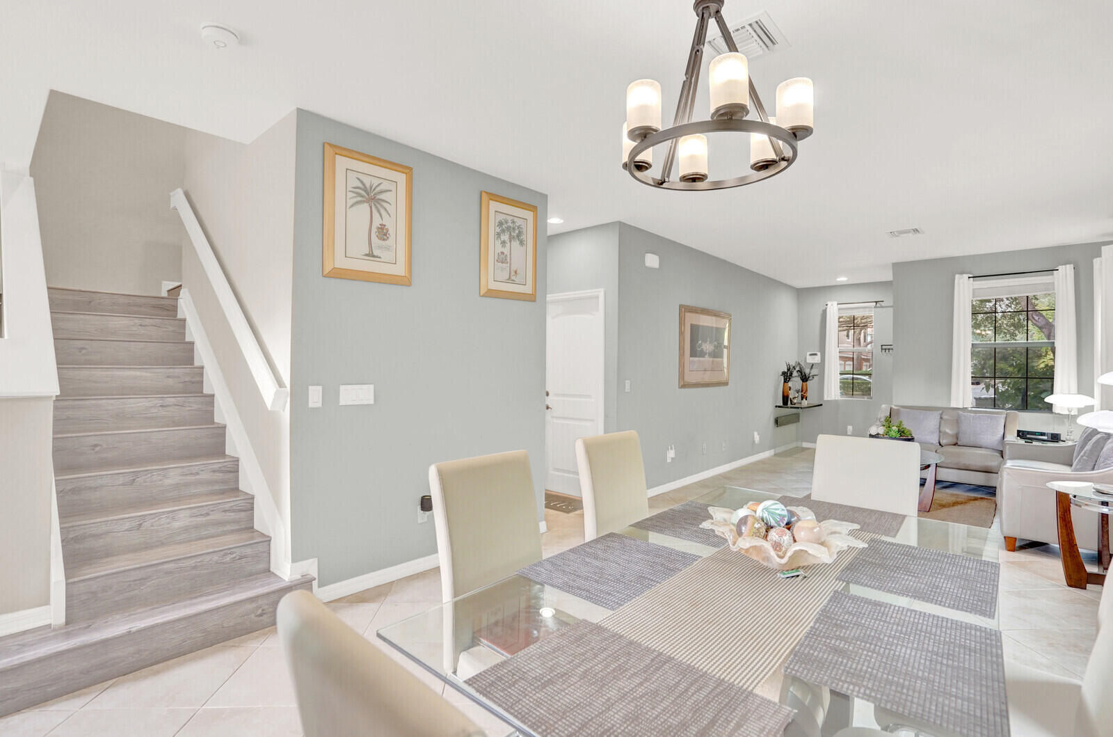 GRAMERCY SQUARE - Residential