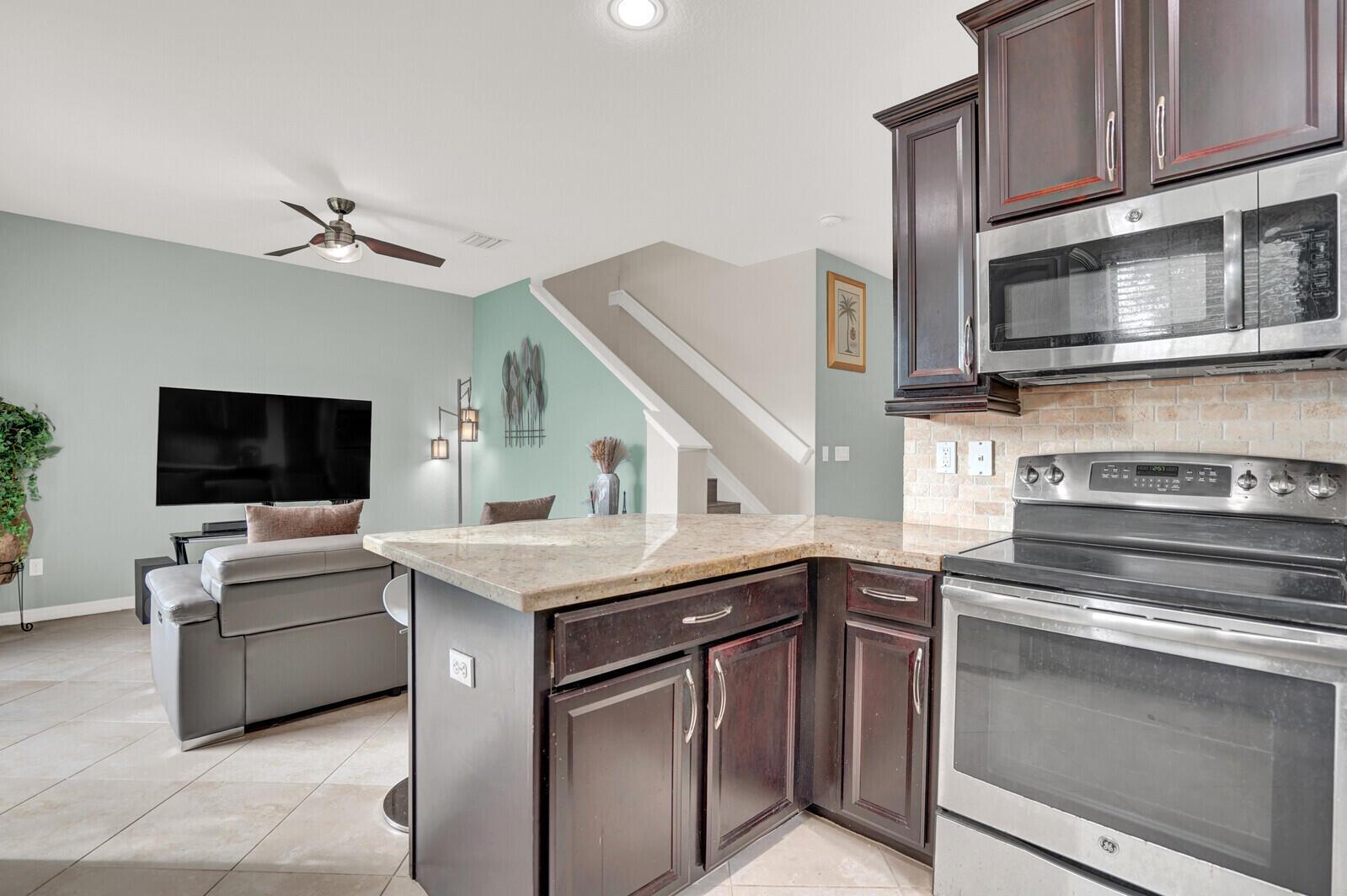 GRAMERCY SQUARE - Residential