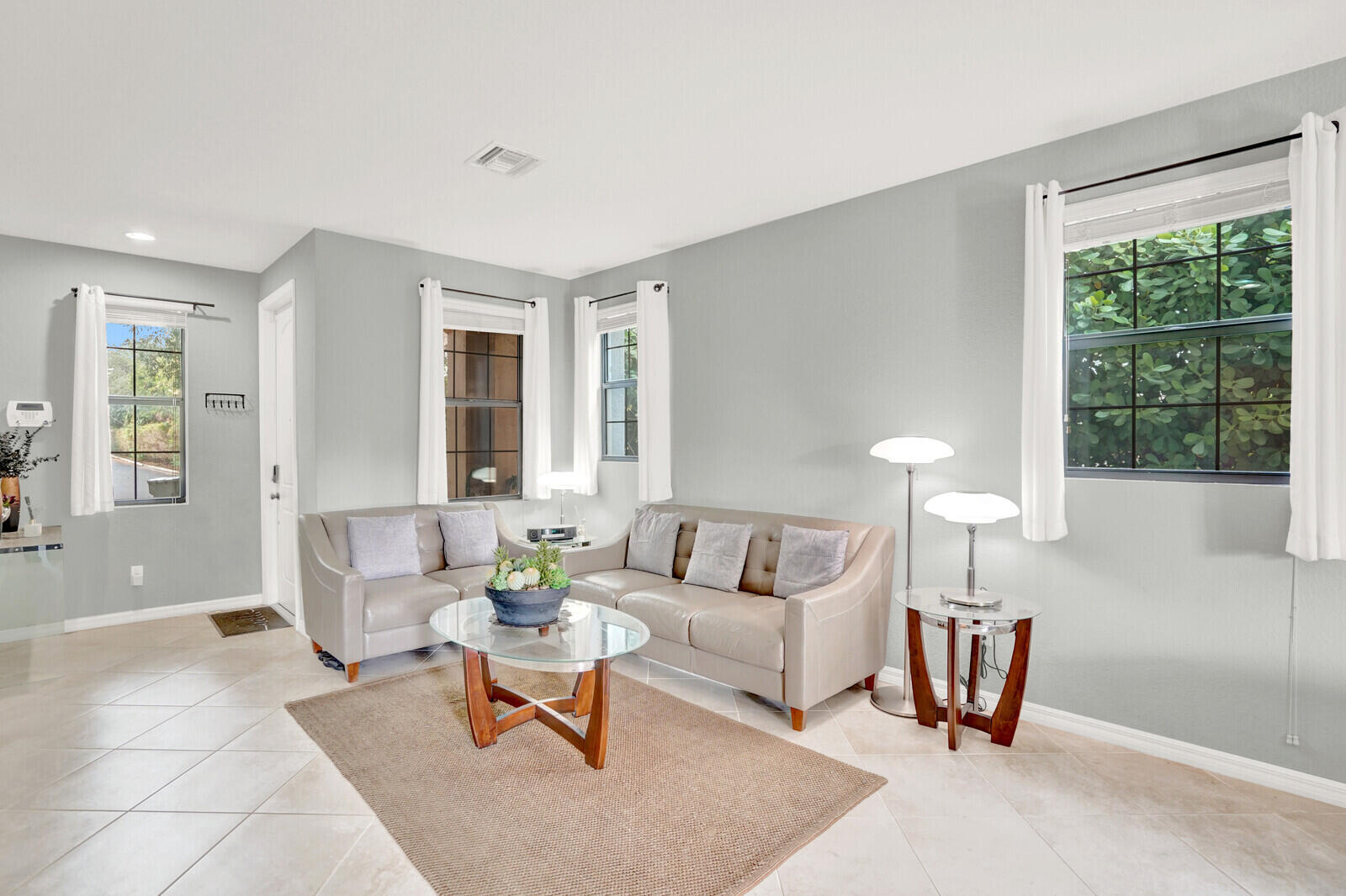 GRAMERCY SQUARE - Residential