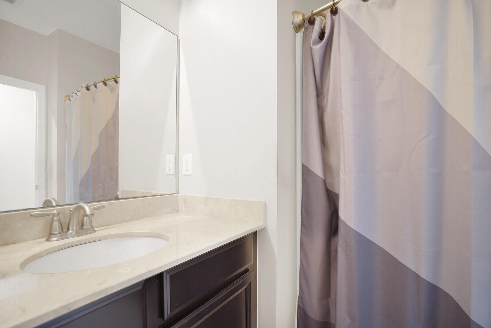 GRAMERCY SQUARE - Residential