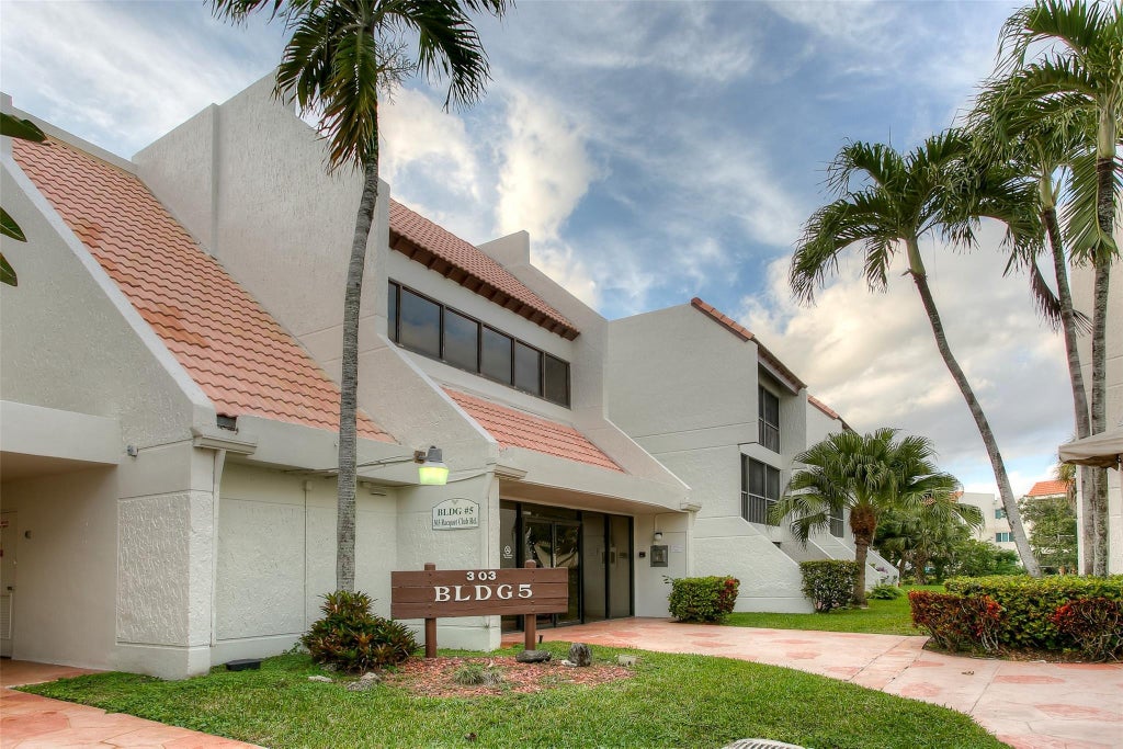 Photo of 303 RACQUET CLUB Road #312, Weston, FL 33326 (MLS # B26060925)