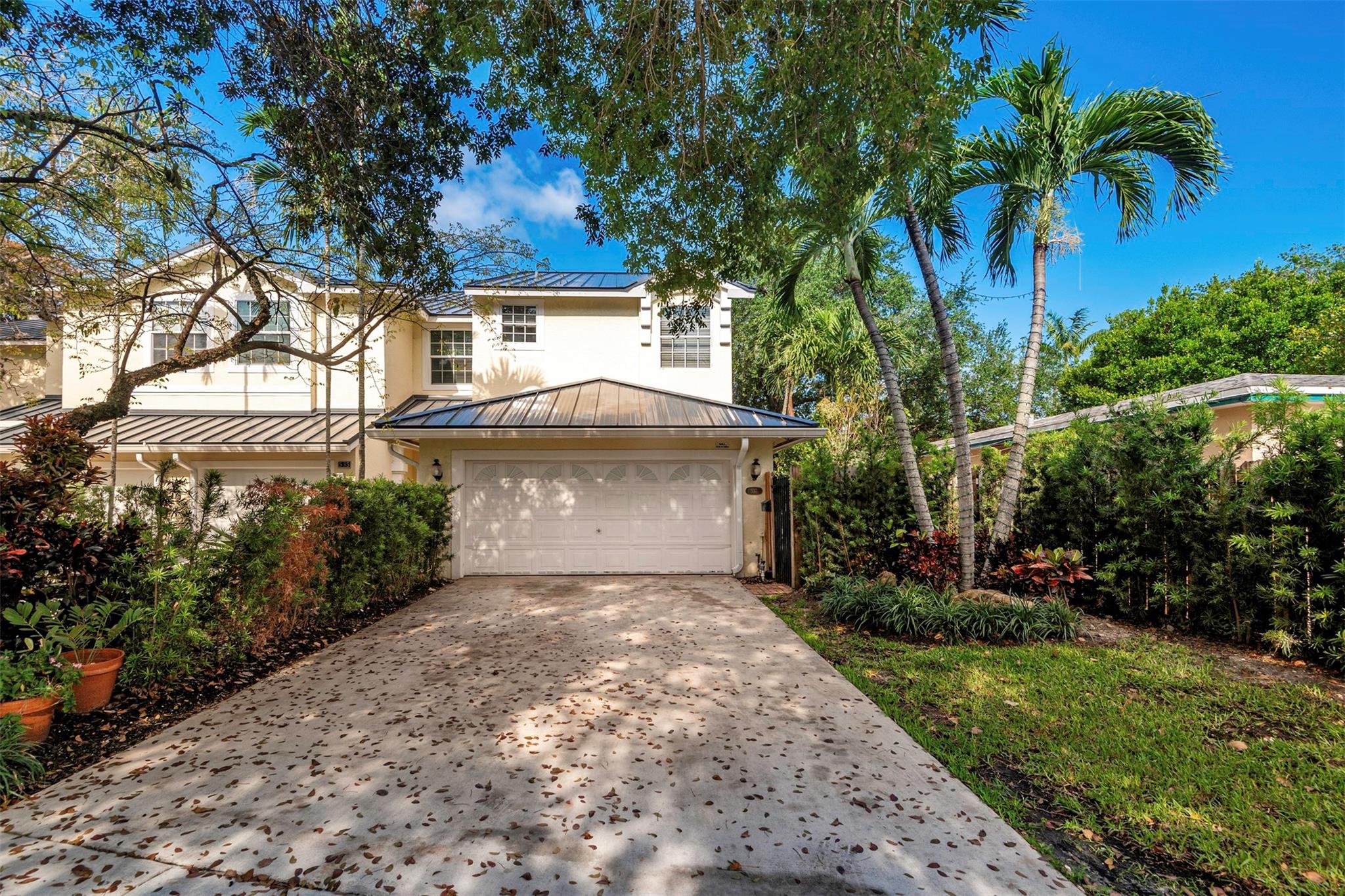 537 NE 17th Way