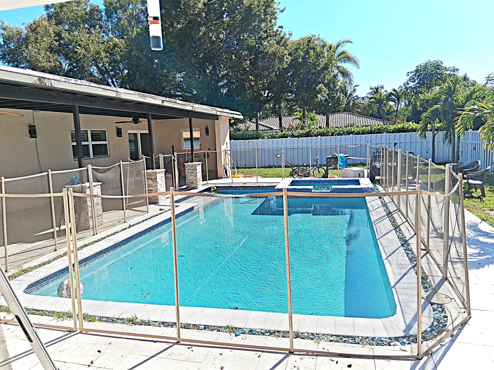 SHADOW WOOD - Residential