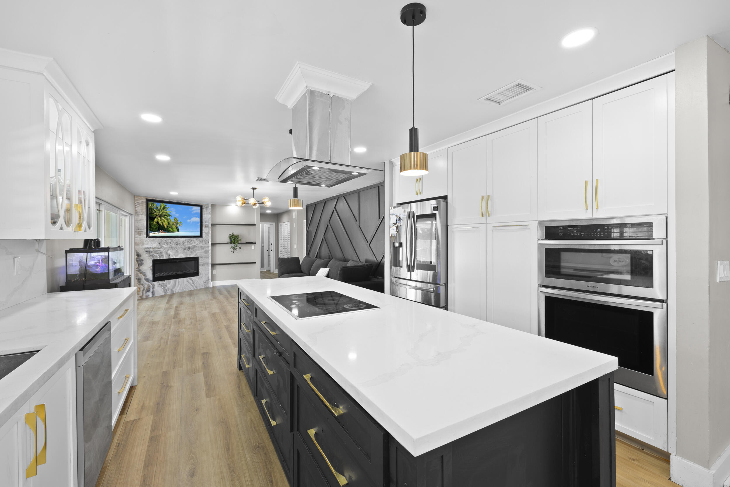 SHADOW WOOD - Residential