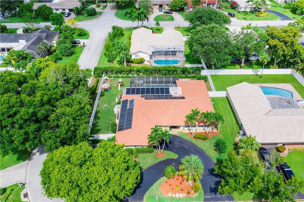 Photo of 208 NW 91st Avenue, Coral Springs, FL 33071 (MLS # B26003761)