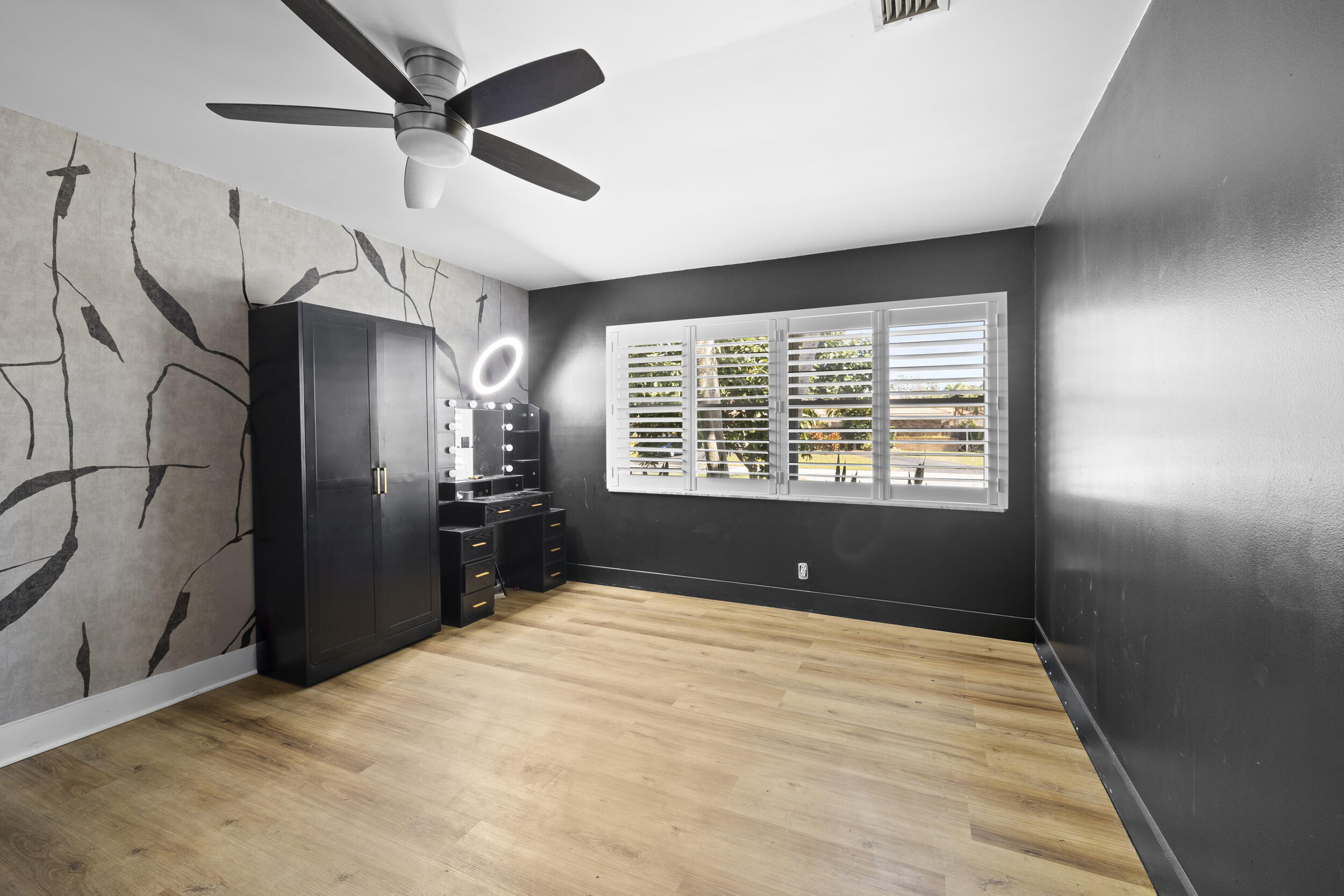 SHADOW WOOD - Residential