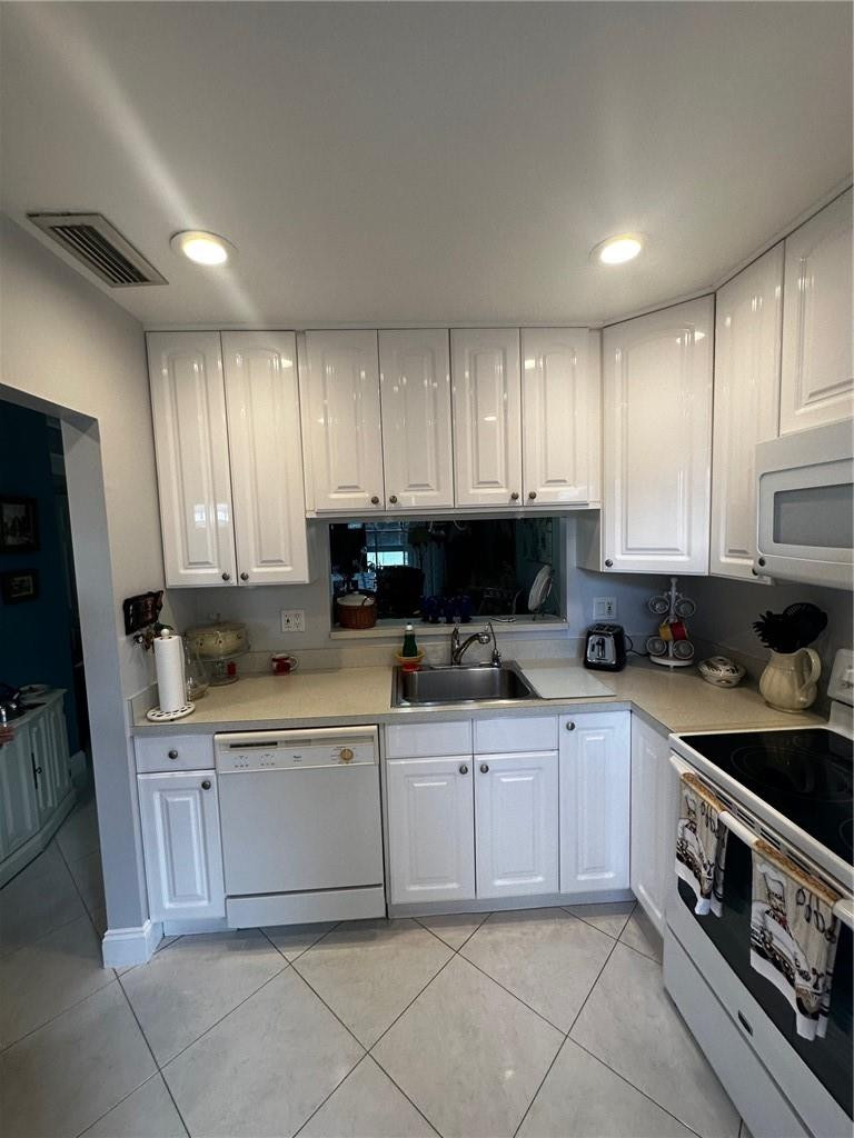 ELM GARDENS - Residential