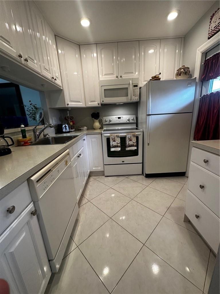 ELM GARDENS - Residential