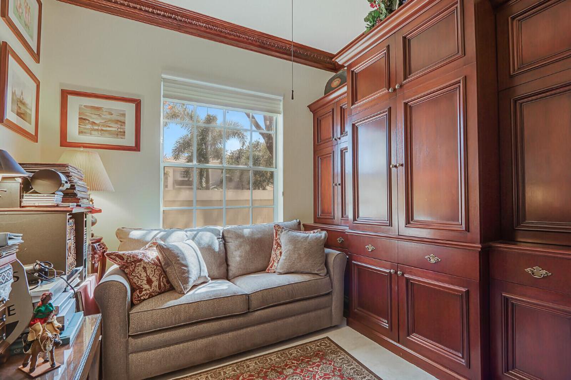 8241 Heritage Club Drive