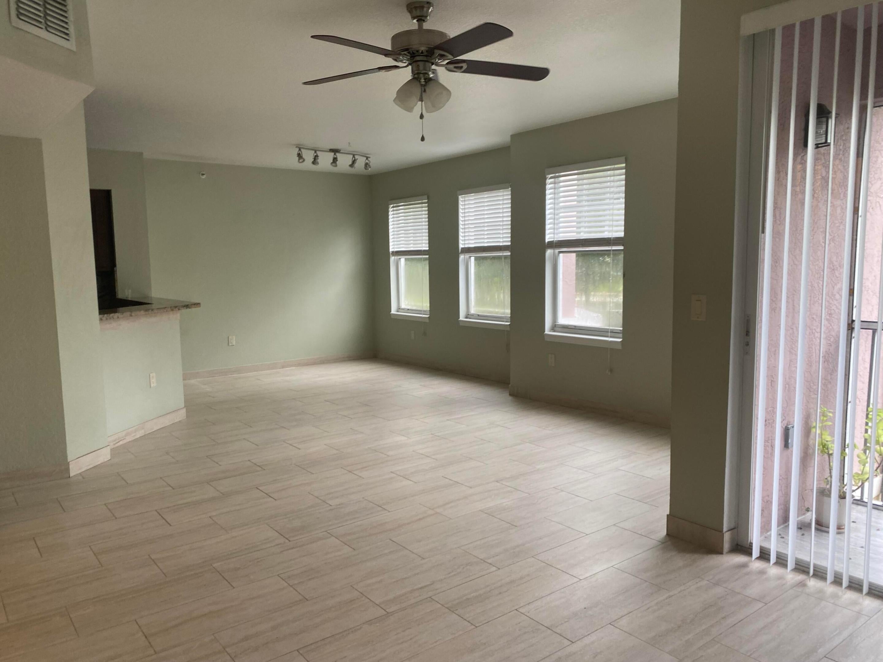 6920 W SAMPLE Road W 6920