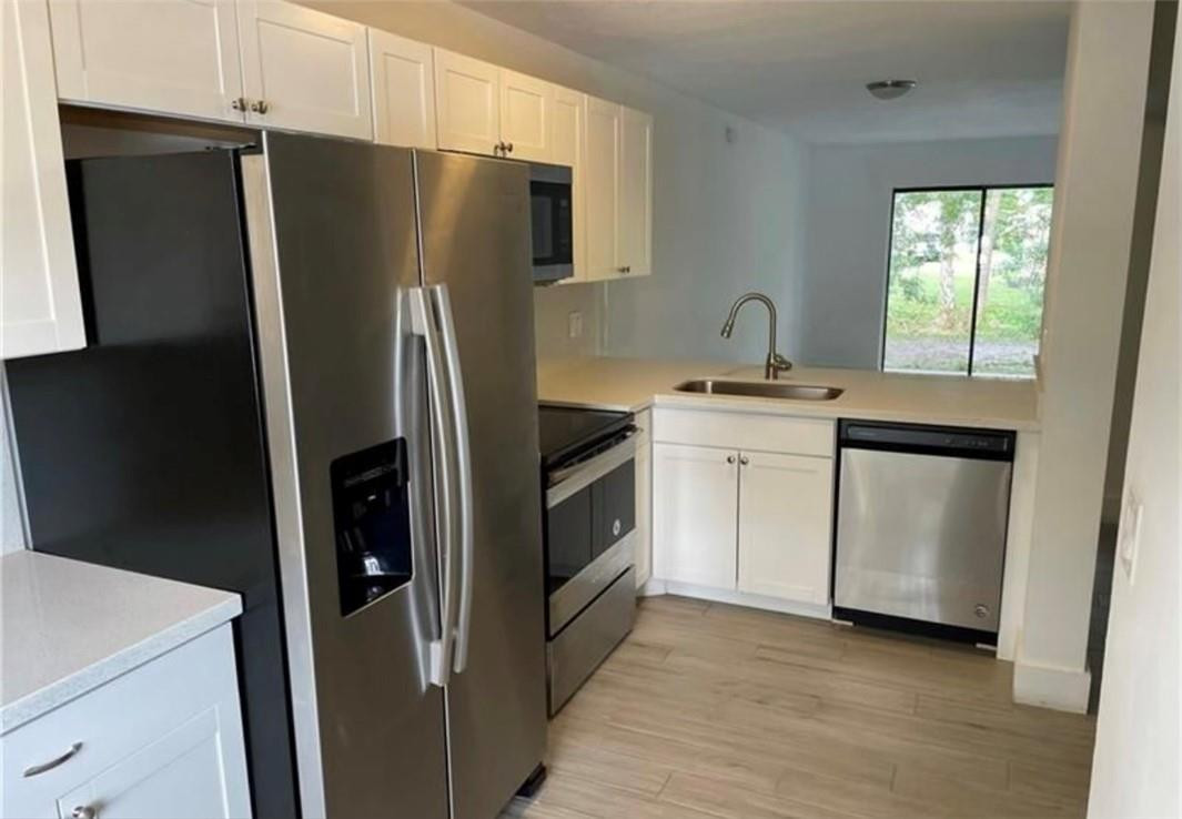 LAKESIDE AT TAMARAC CONDO - Residential