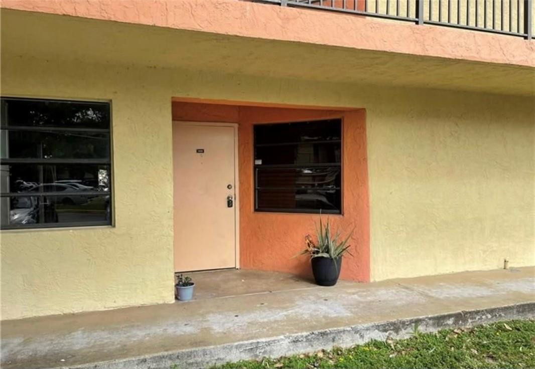 LAKESIDE AT TAMARAC CONDO - Residential