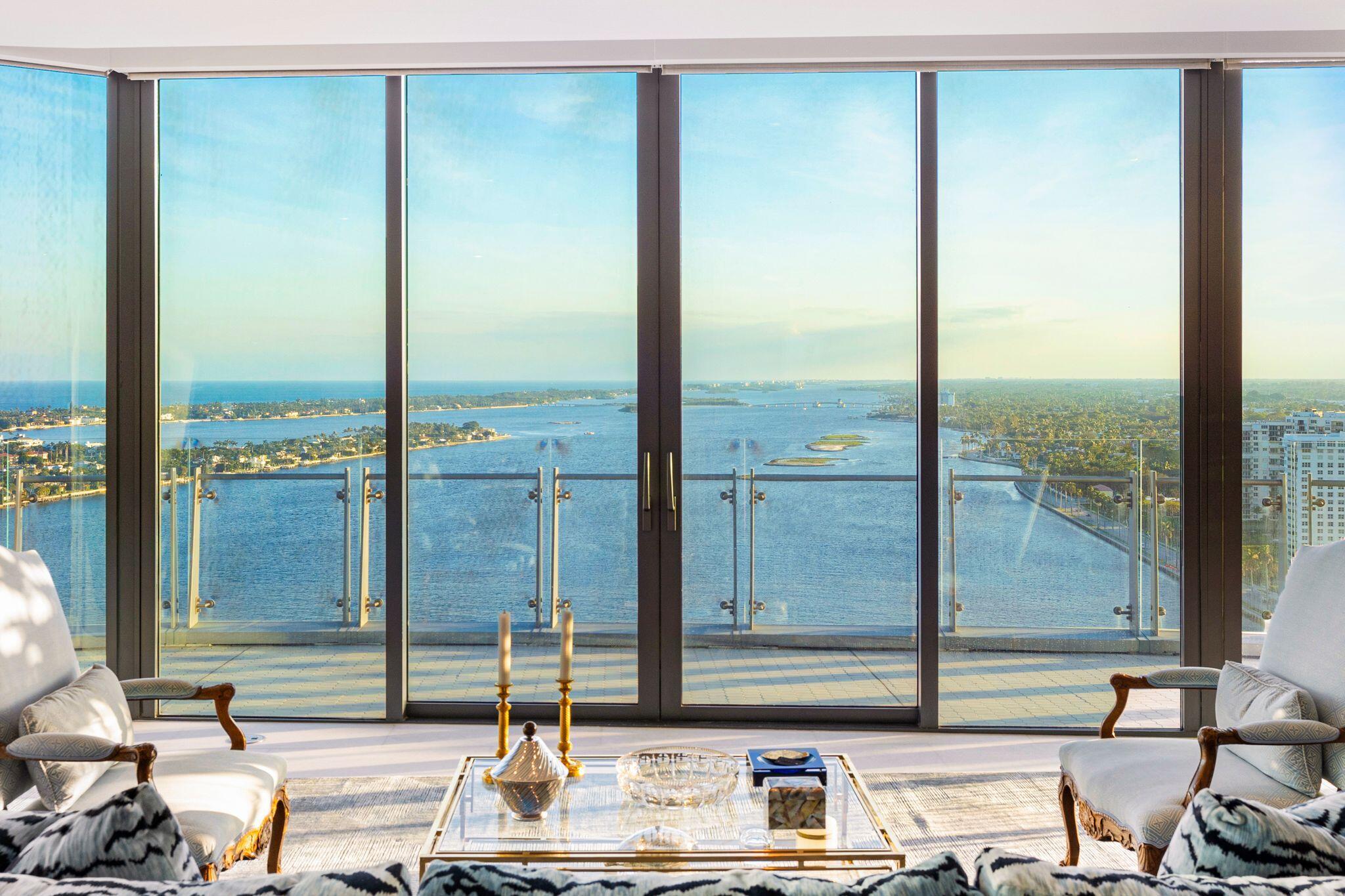 BRISTOL CONDO - Residential