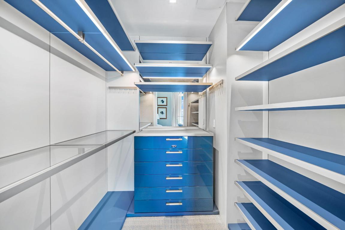 BRISTOL CONDO - Residential