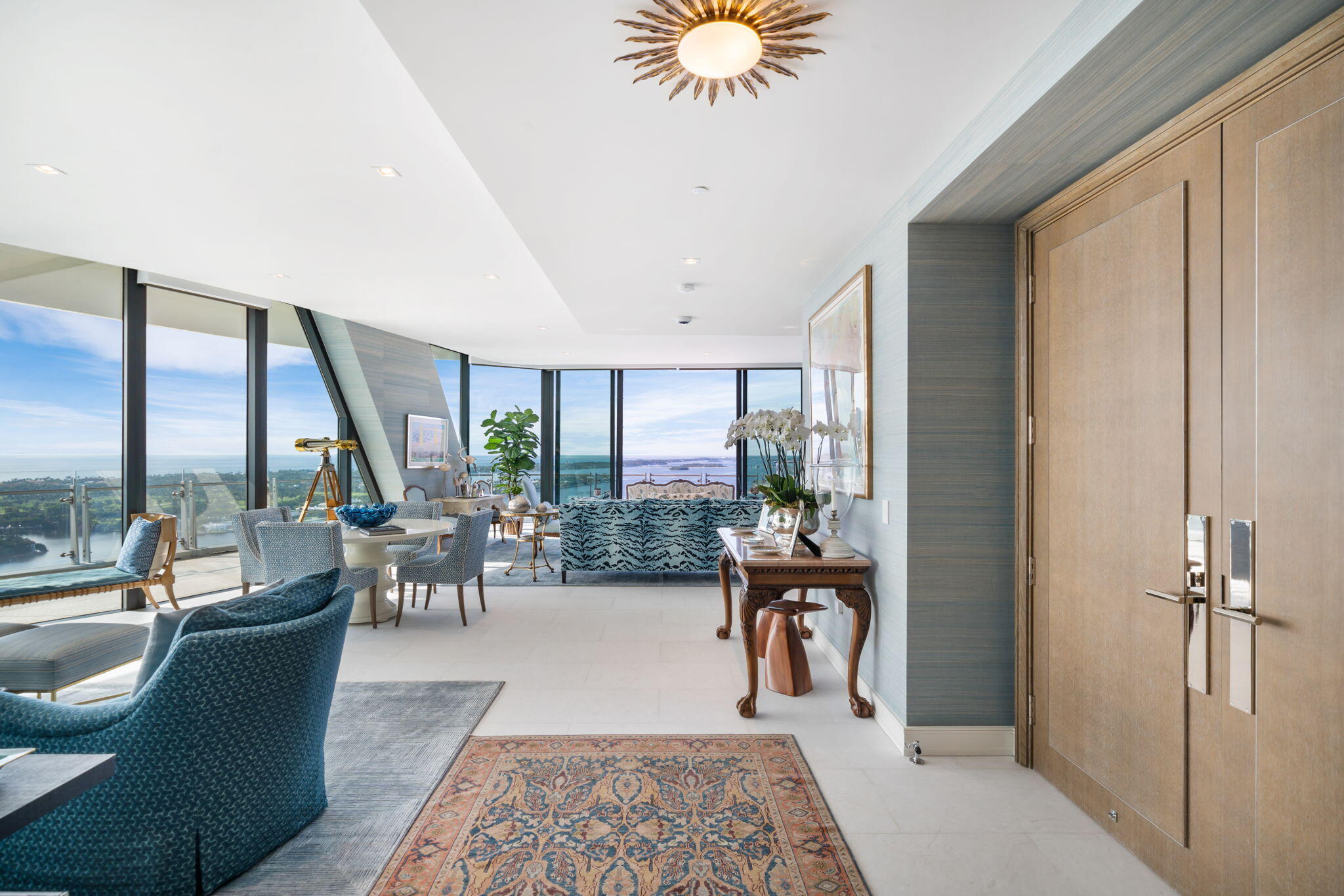 BRISTOL CONDO - Residential