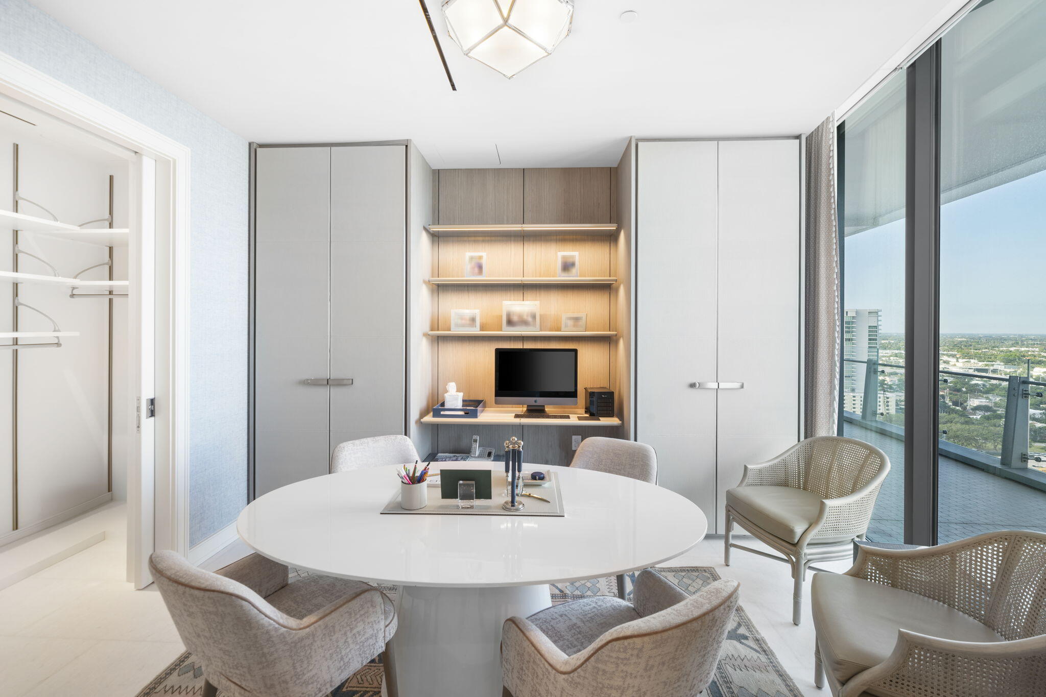 BRISTOL CONDO - Residential