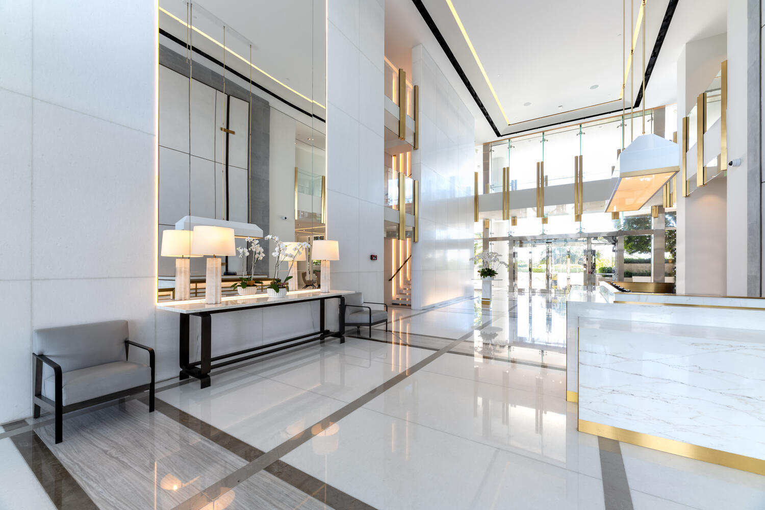 BRISTOL CONDO - Residential