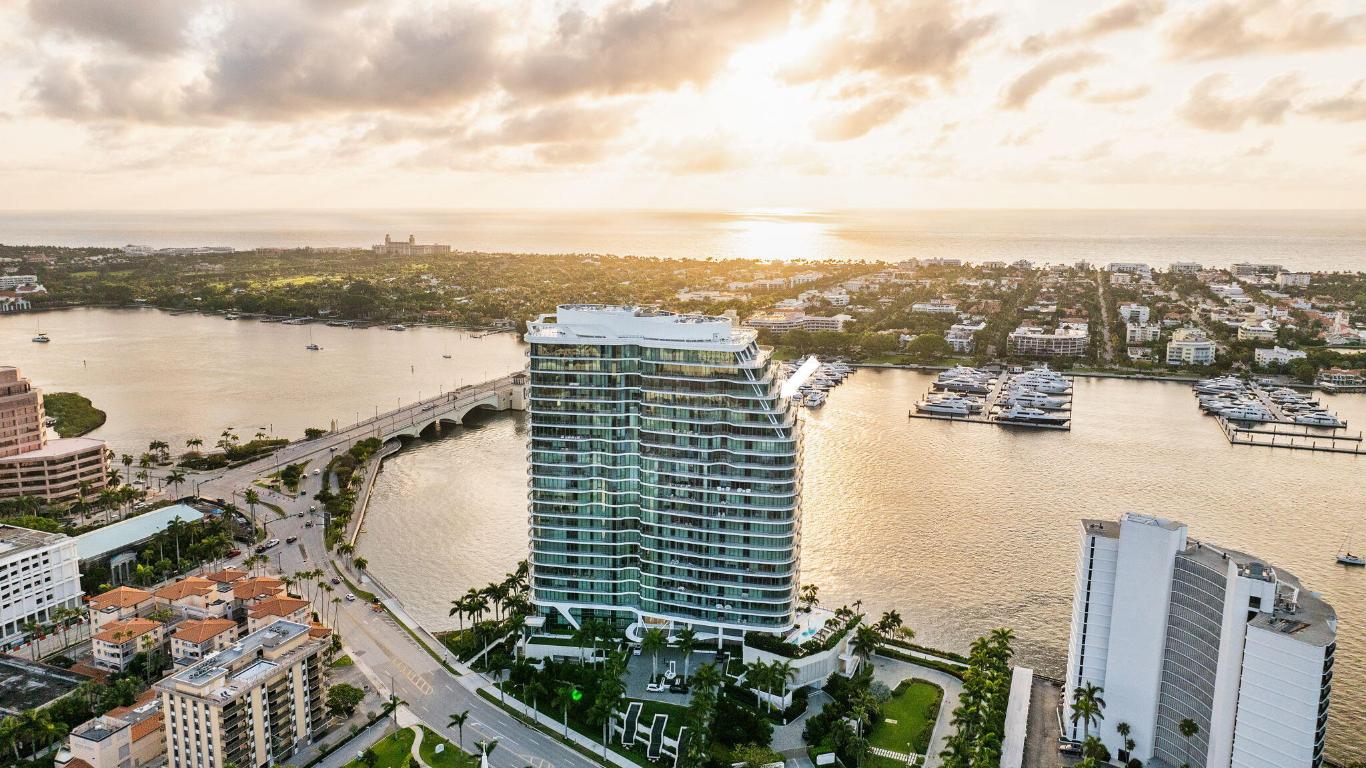 BRISTOL CONDO - Residential