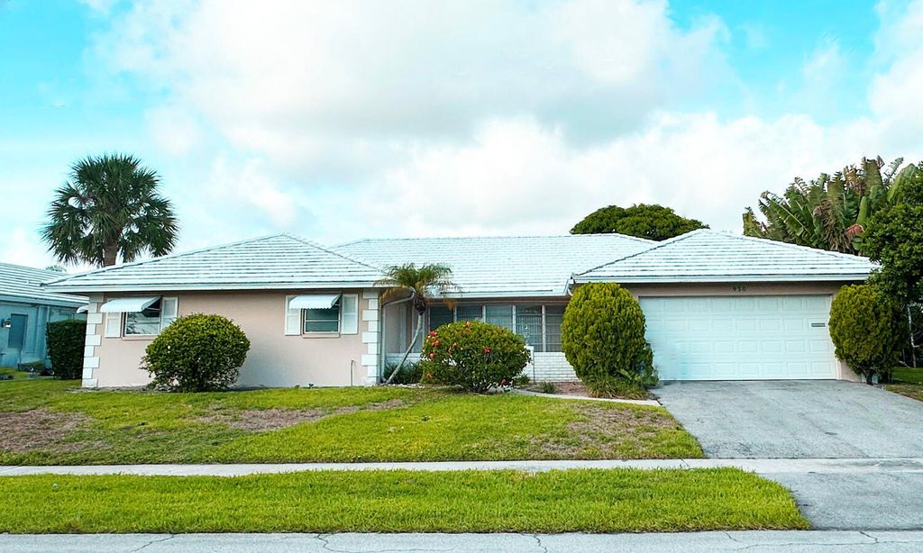 Photo of 950 Holly Lane, Boca Raton, FL 33486 (MLS # R10998432)