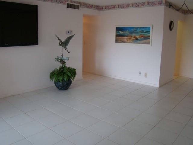 Spanish Oaks Condo - Residential Lease