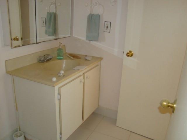 Spanish Oaks Condo - Residential Lease