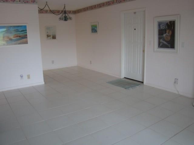 Spanish Oaks Condo - Residential Lease