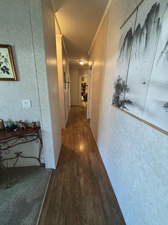 COUNTRY KNOLLS - Residential