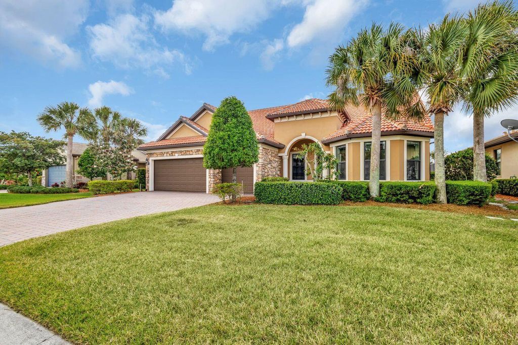 Photo of 420 SE Bancroft Court, Port Saint Lucie, FL 34984 (MLS # R11084364)