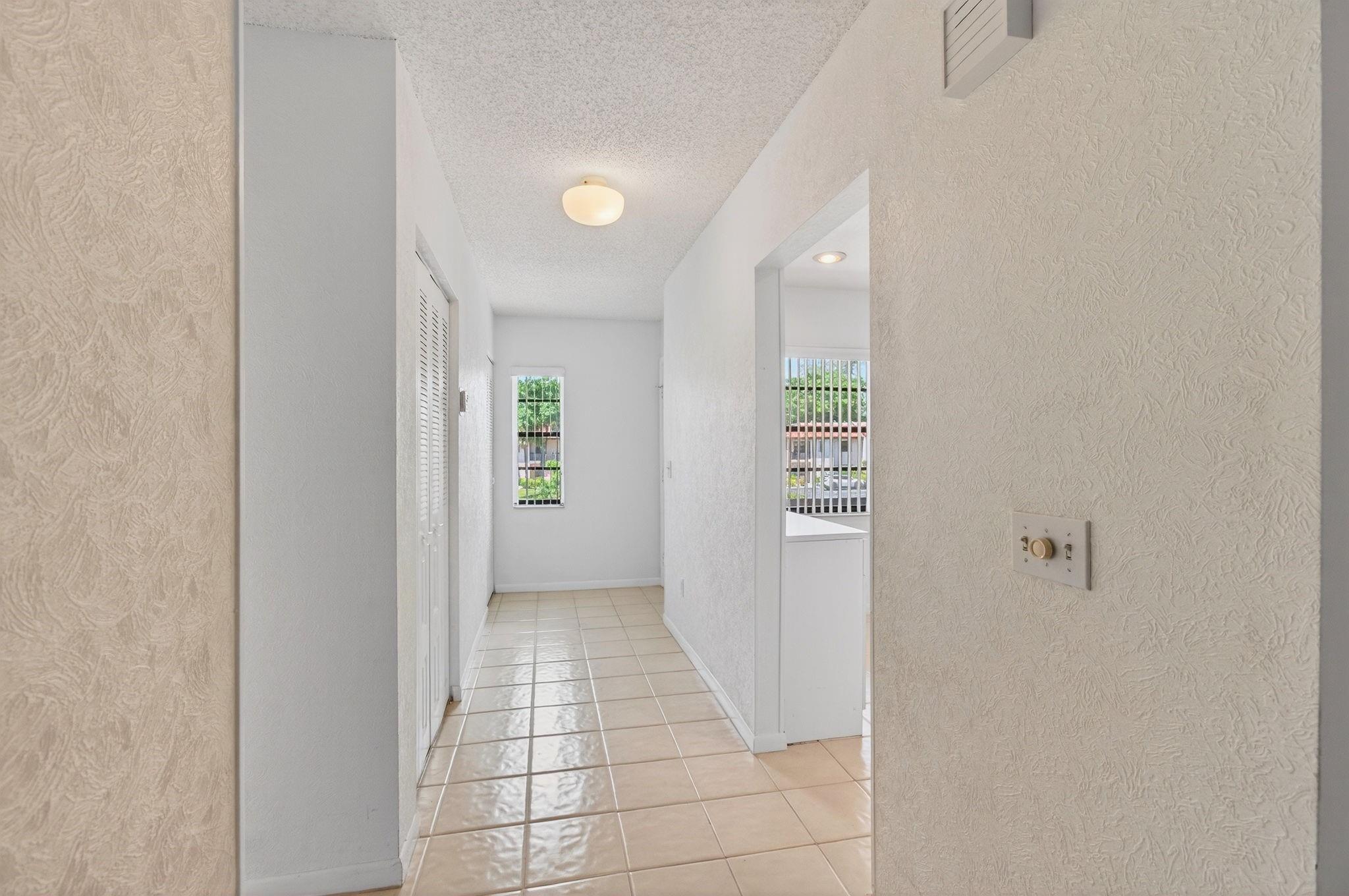 9283 Vista Del Lago 37-J