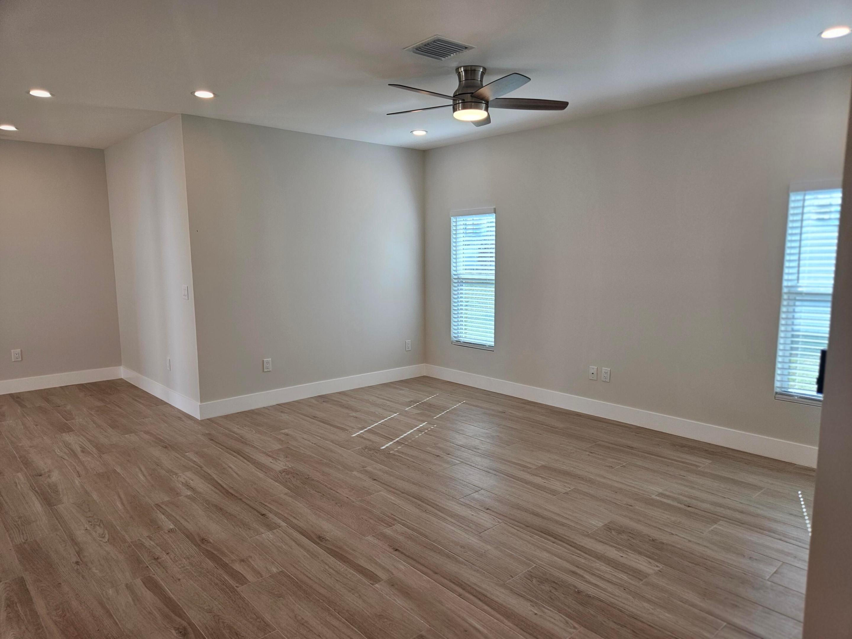 PORT SALERNO - Residential